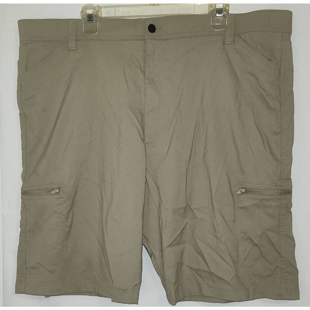 Wrangler men's size 44" waist tan shorts Zip pockets Casual Outdoor work hiking